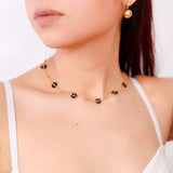 Collar con diseño de flores