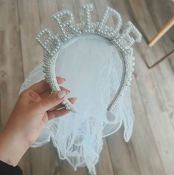 Diadema con perlas para despedida de soltera