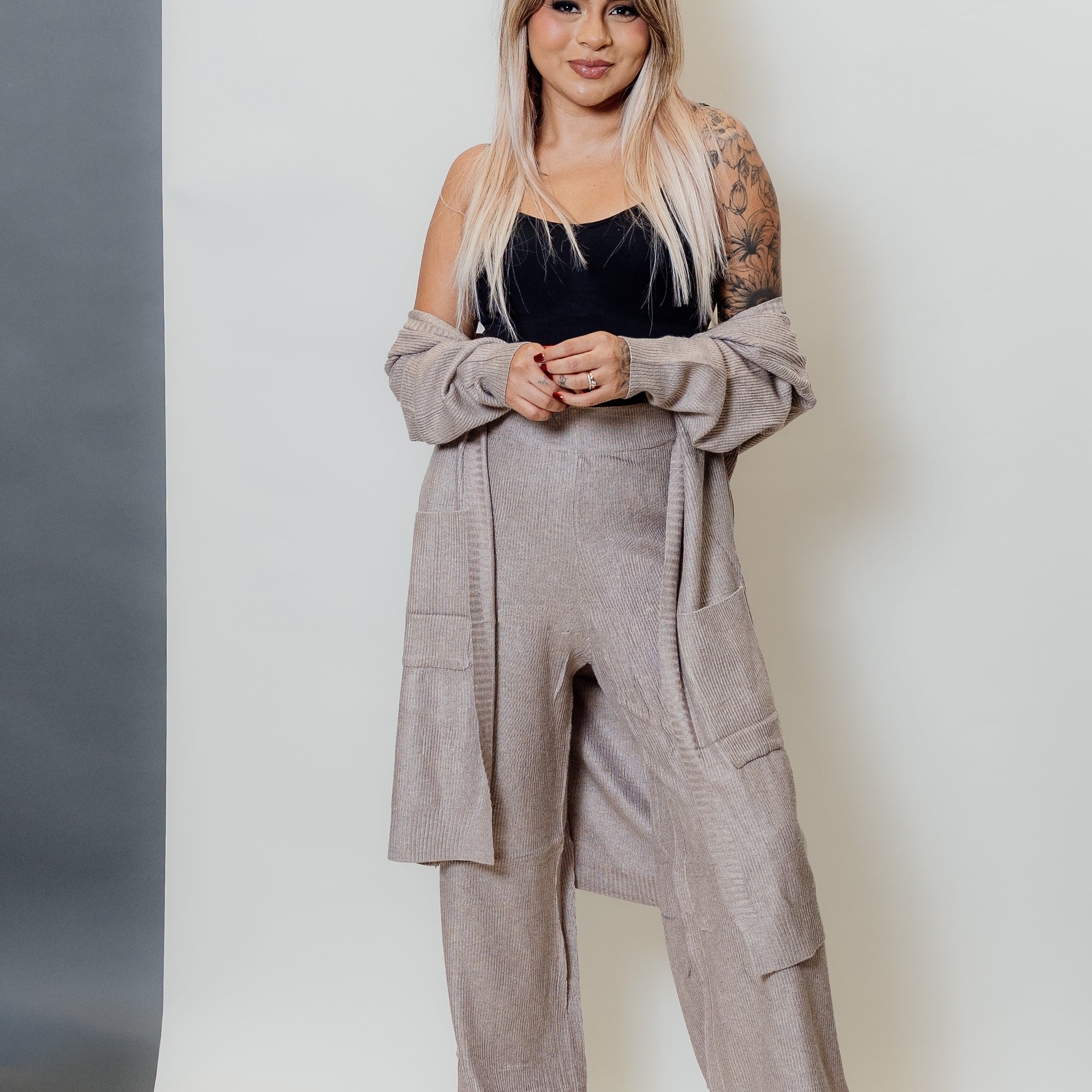 Conjunto de dos piezas con cárdigan largo y palazzo