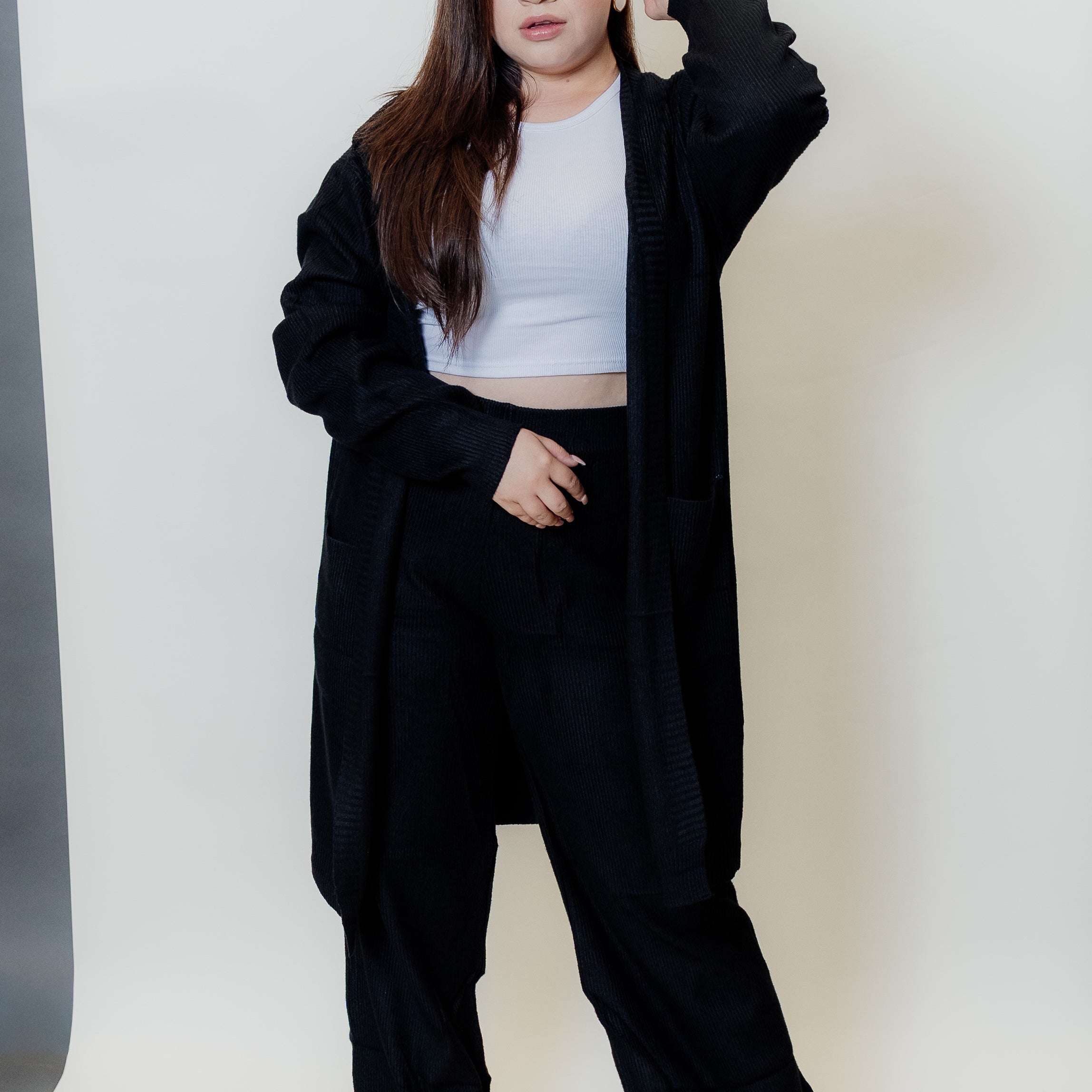 Conjunto de dos piezas con cárdigan largo y palazzo