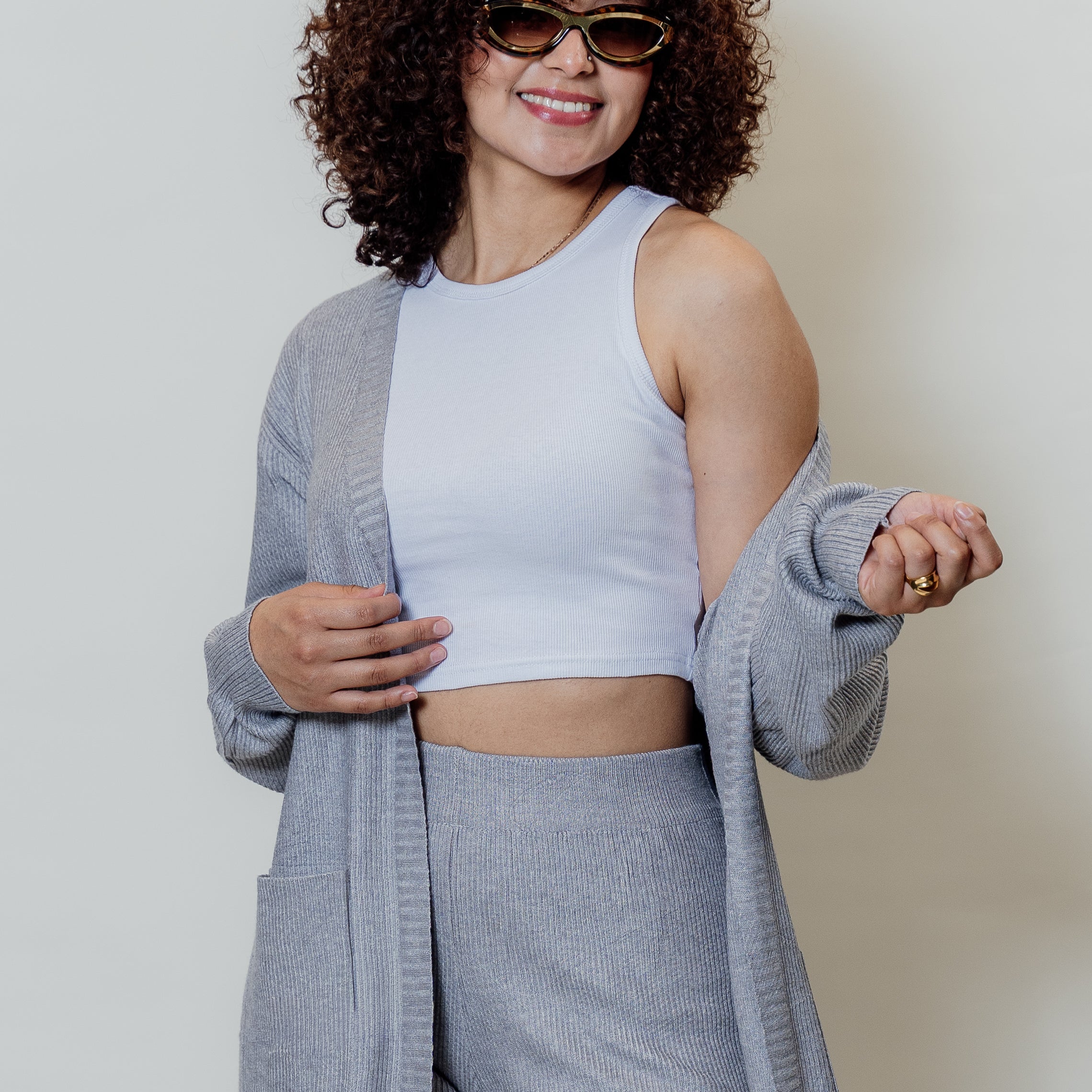 Conjunto de dos piezas con cárdigan largo y palazzo