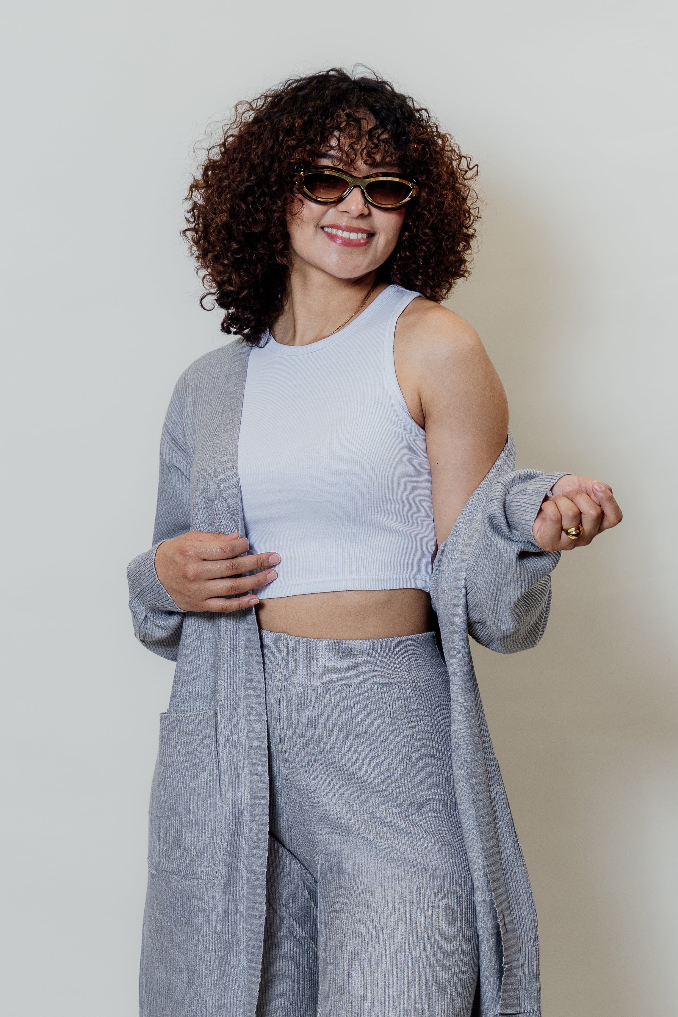 Conjunto de dos piezas con cárdigan largo y palazzo