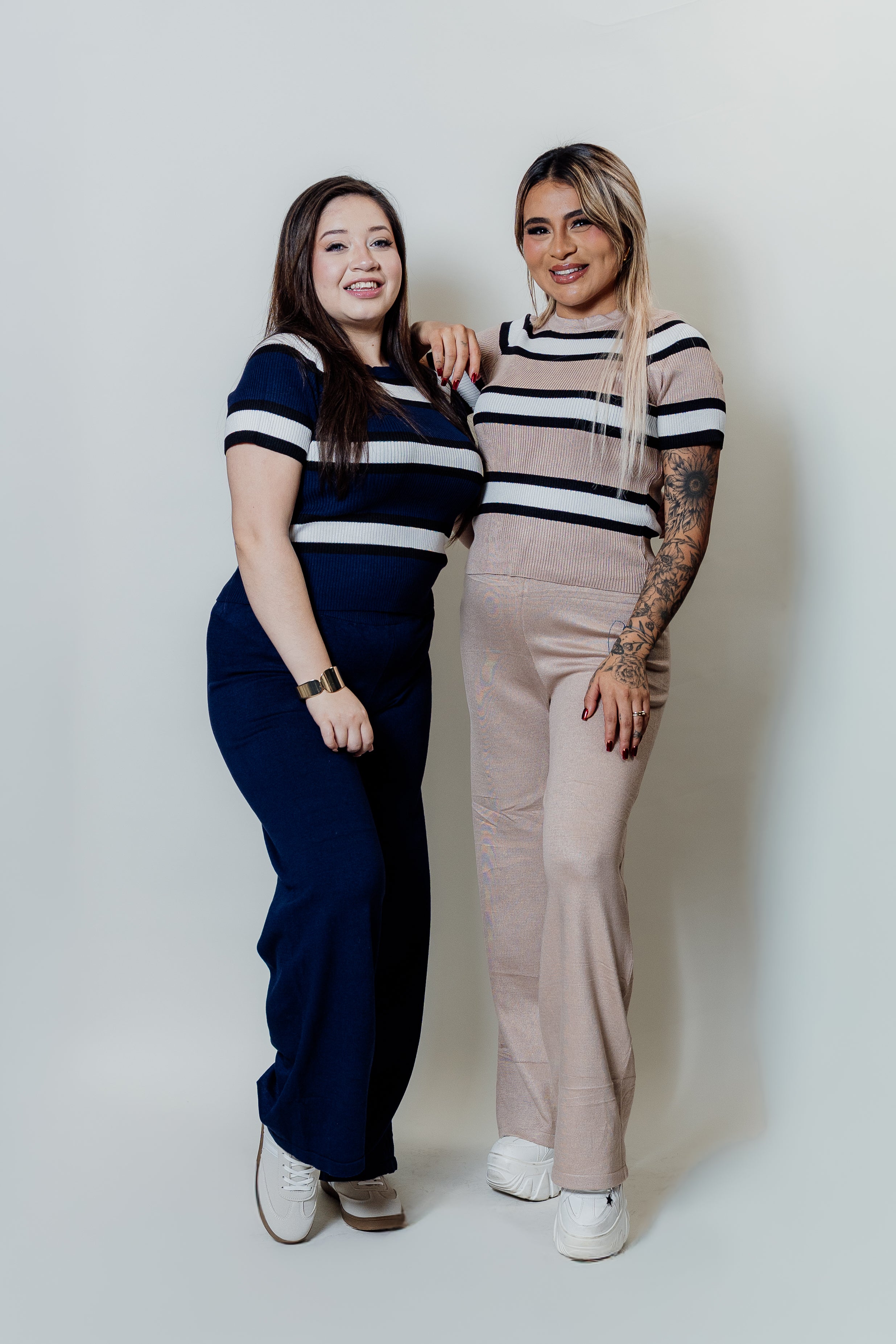 Conjunto de 2 piezas pantalón y blusa tela suave