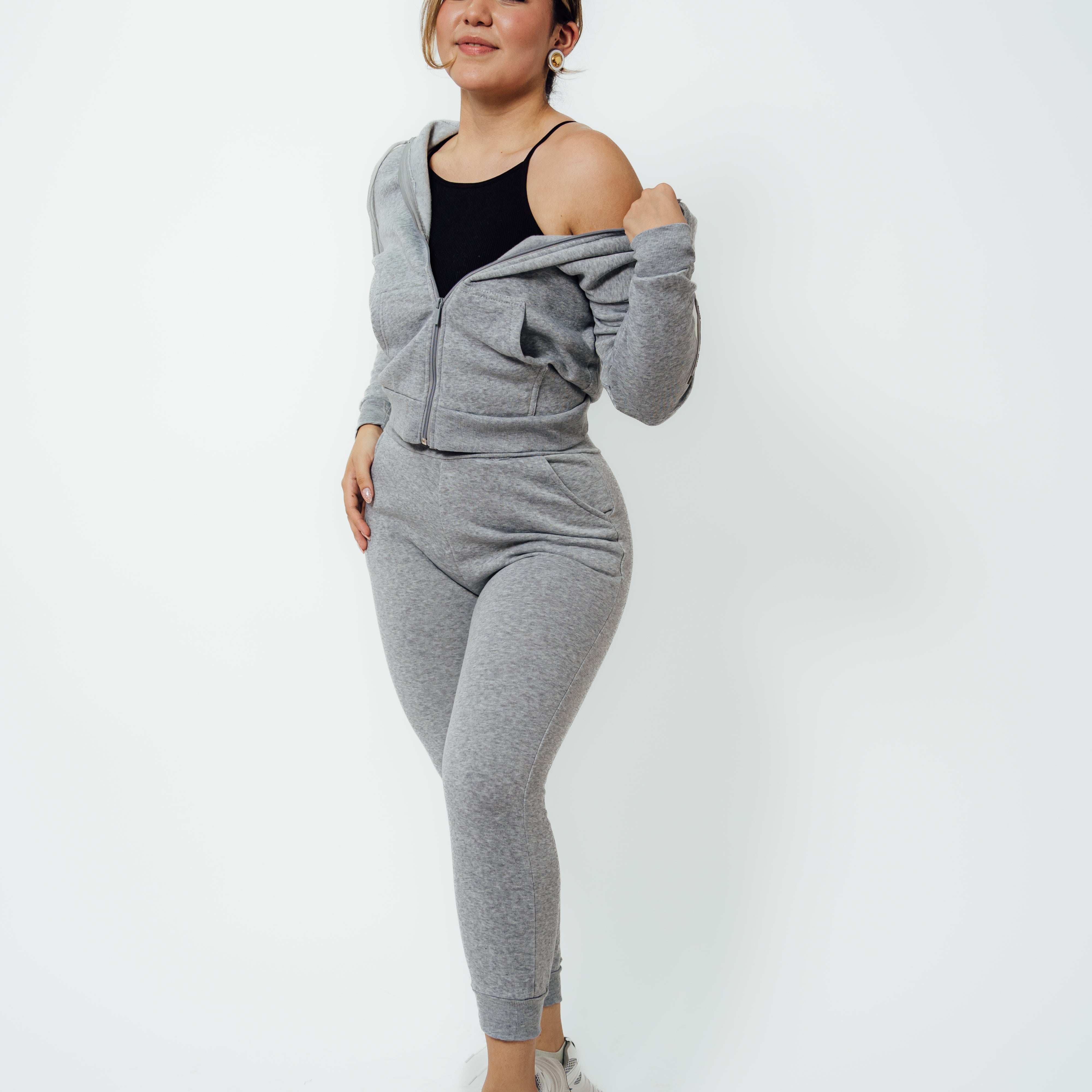 Set deportivo conjunto de pants y hoodie