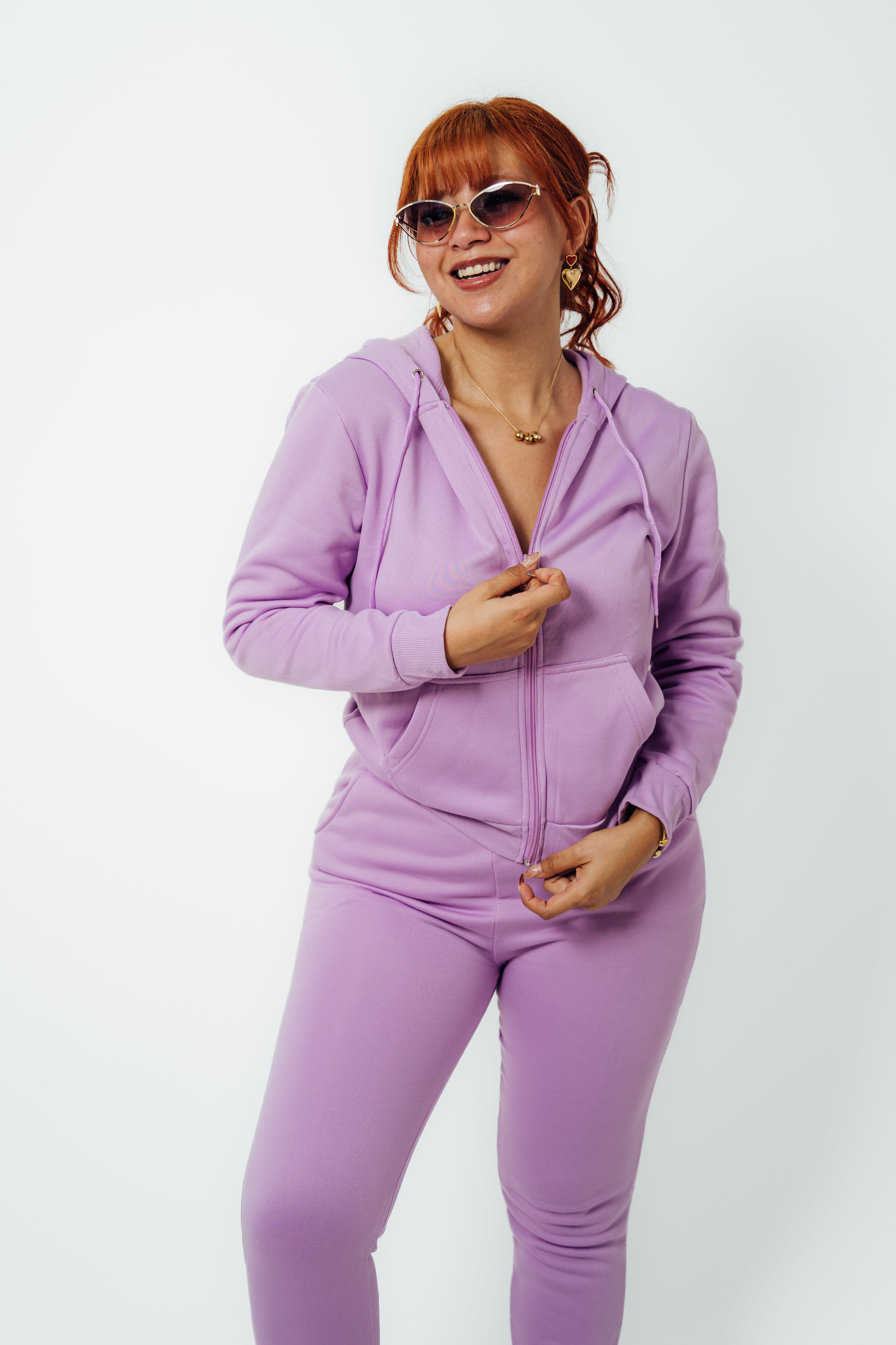 Set deportivo conjunto de pants y hoodie