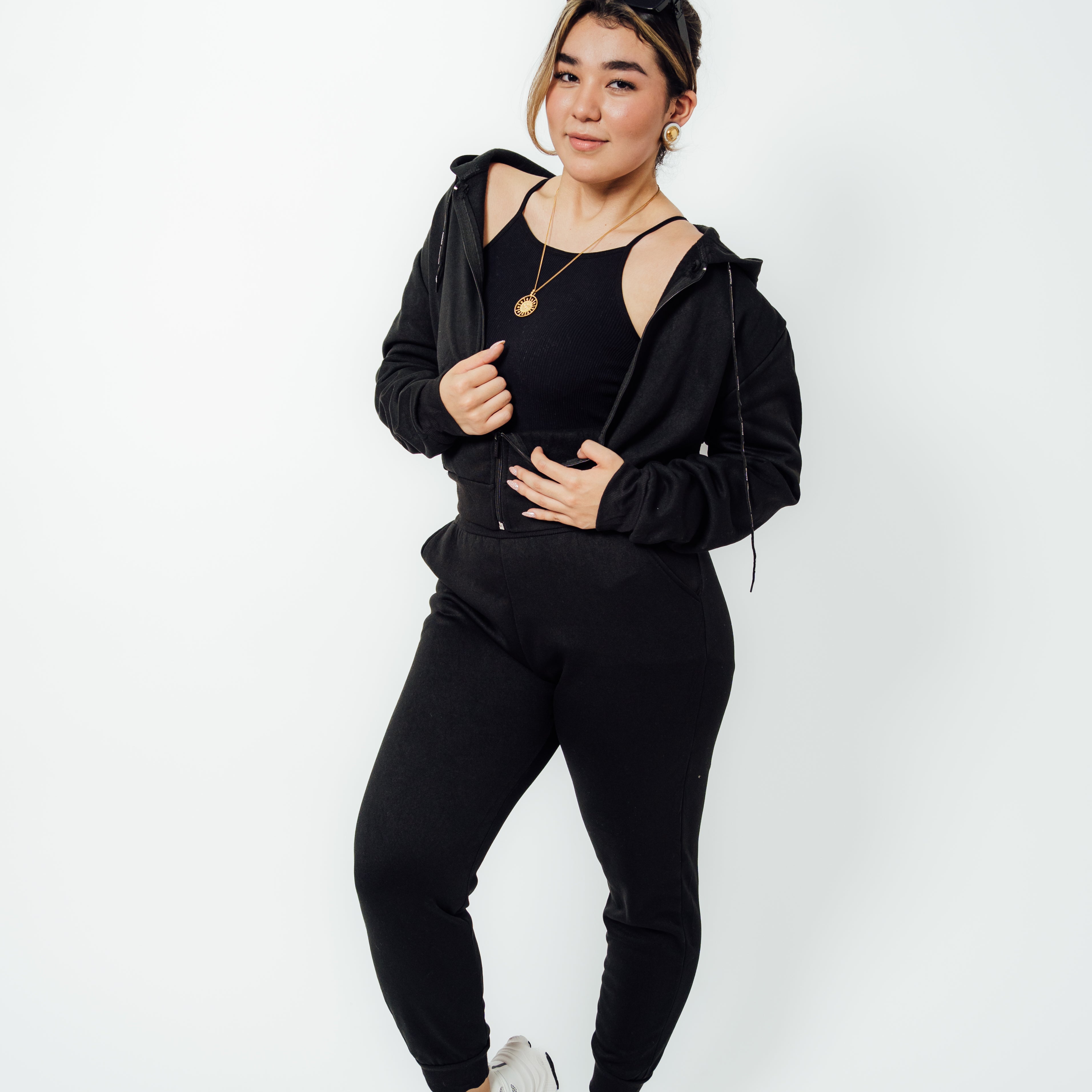 Set deportivo conjunto de pants y hoodie