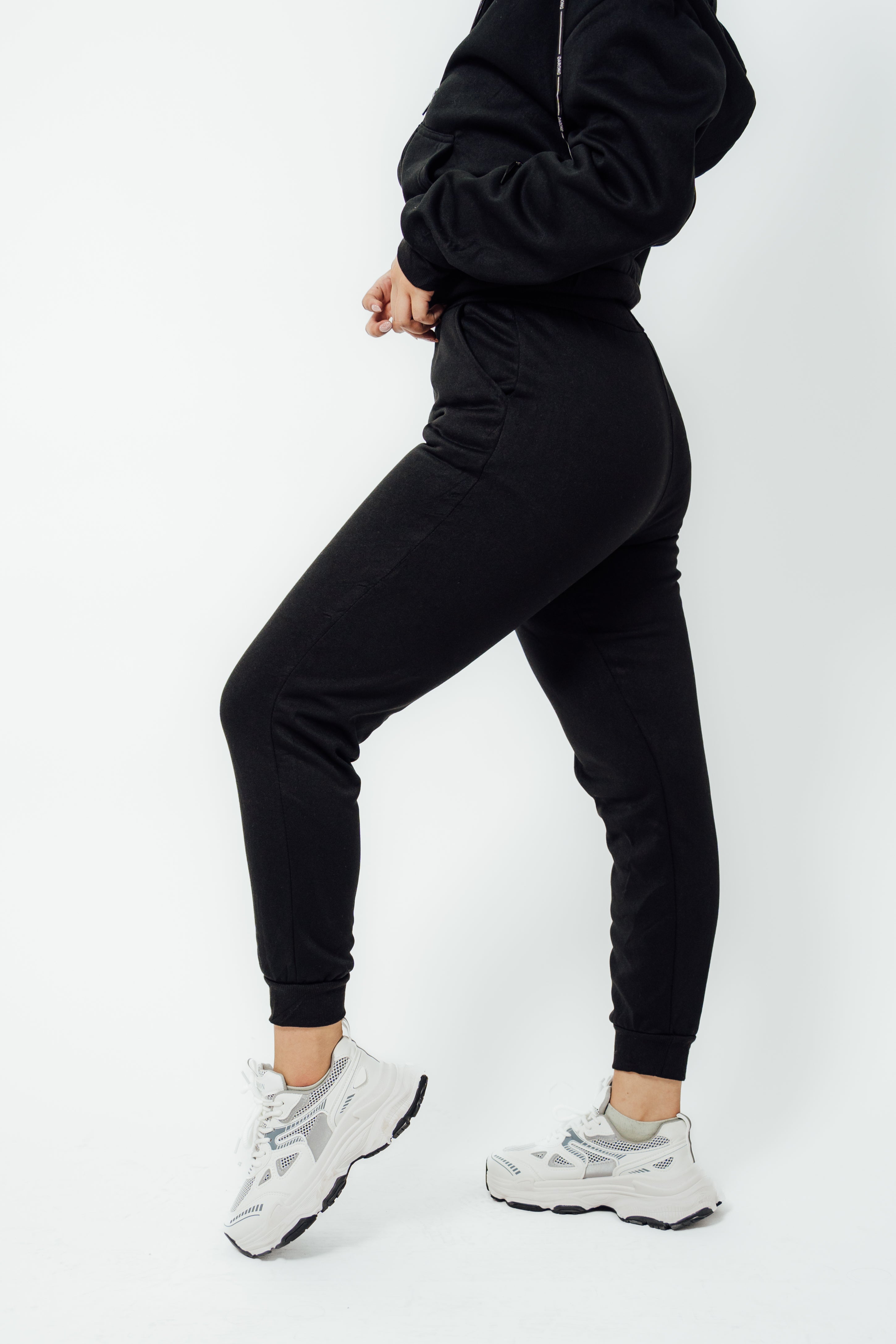 Set deportivo conjunto de pants y hoodie