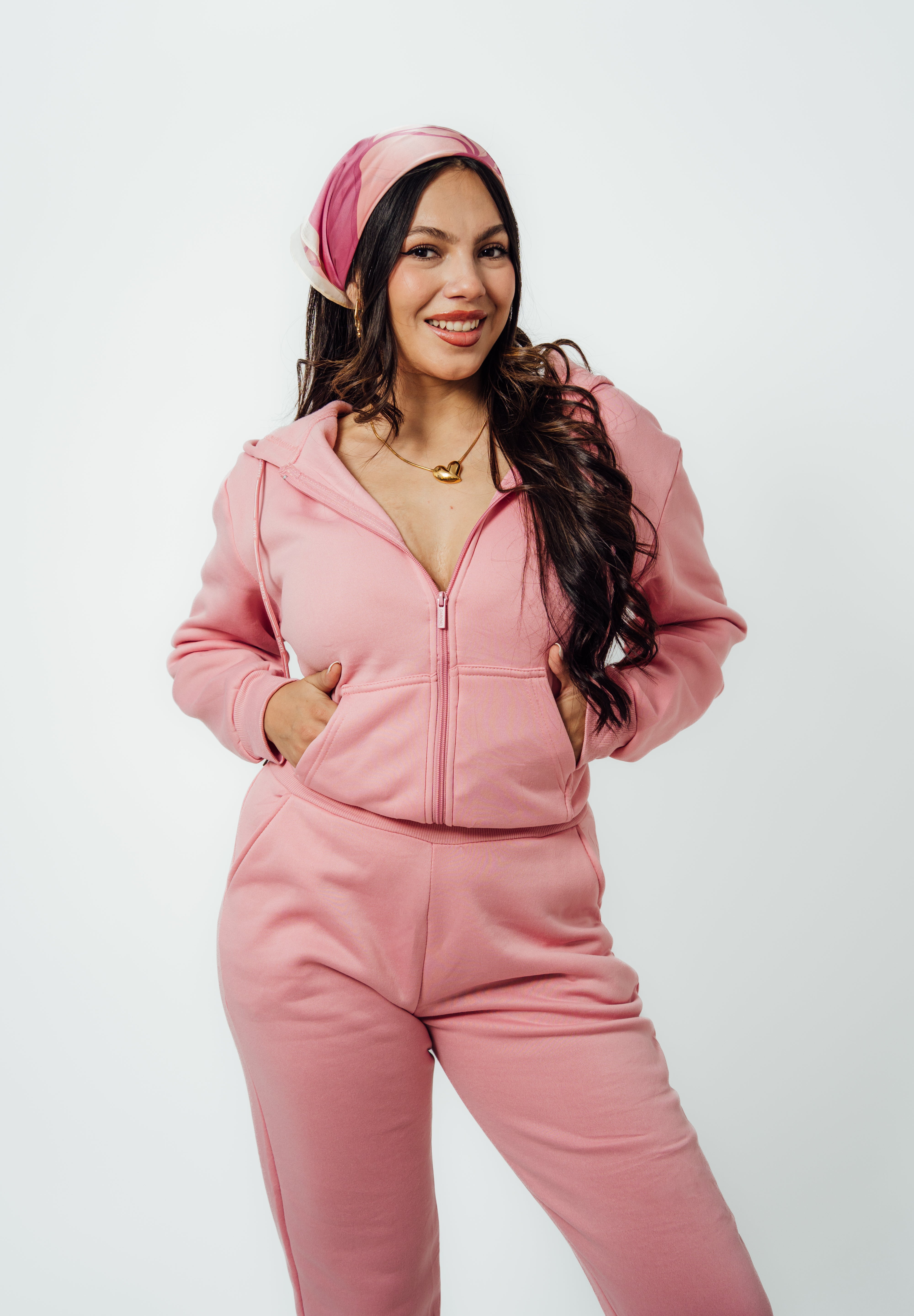 Set deportivo conjunto de pants y hoodie