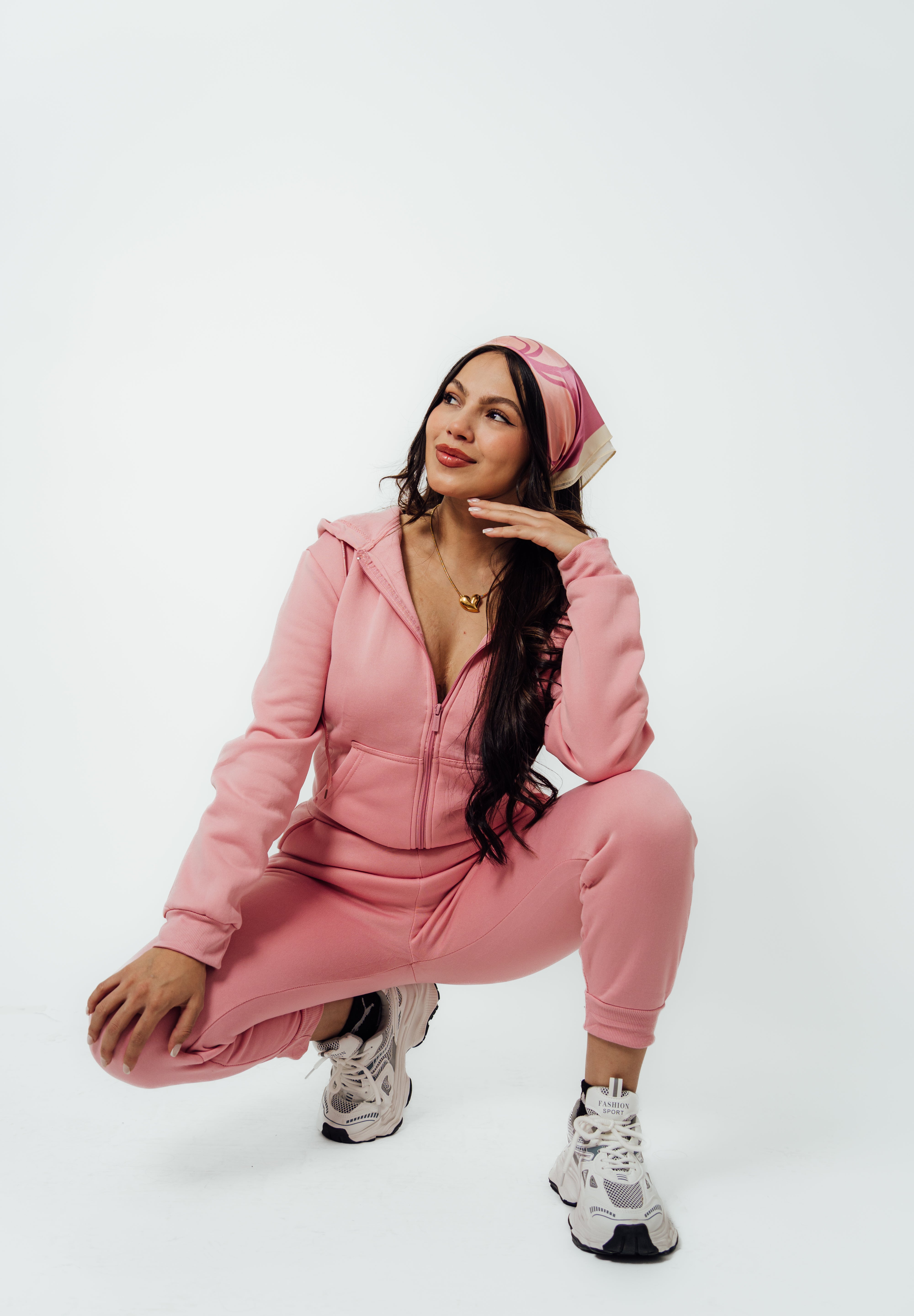 Set deportivo conjunto de pants y hoodie