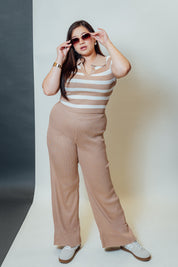 Conjunto de dos piezas estilo polo con pantalón palazzo