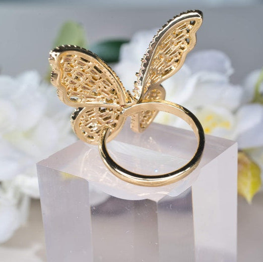 Anillo con diseño de mariposa
