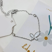 Pulsera dorada con dije de mariposa - Dressygt