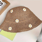 Sombrero con corazones y flores