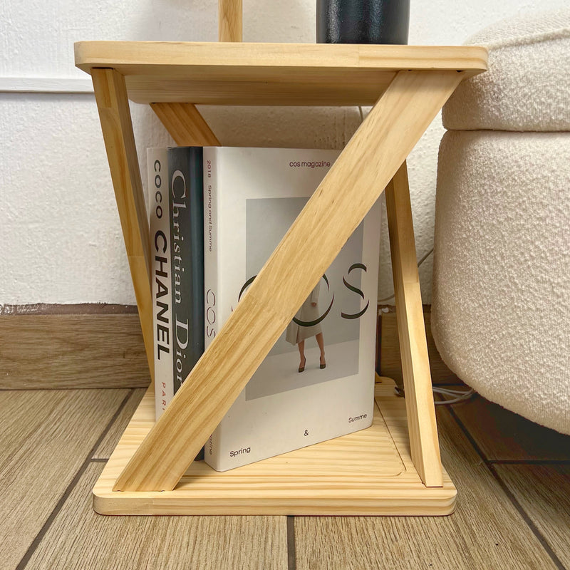 Mesa de noche de madera