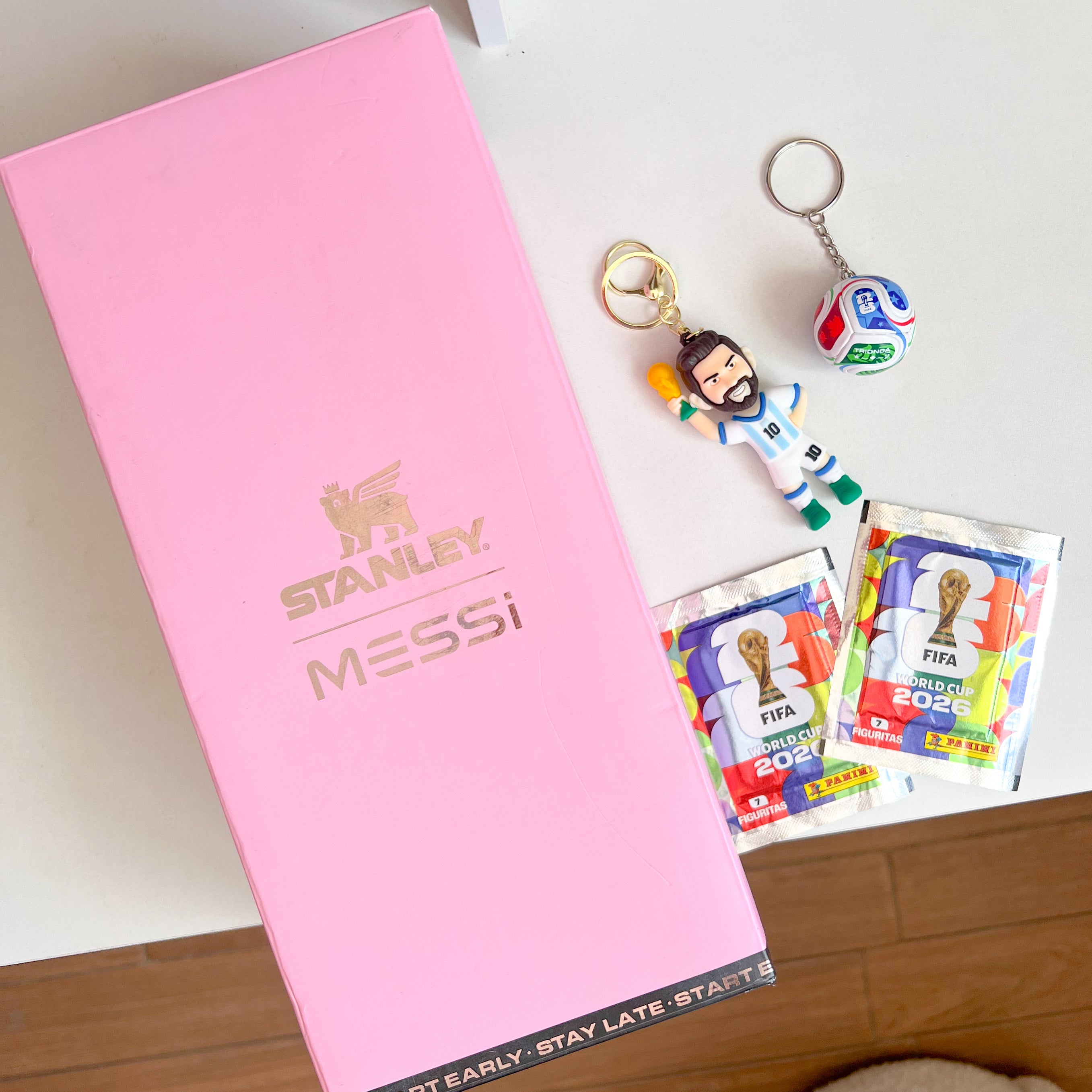 Combo mundialista con termo rosado de Messi - Dressygt