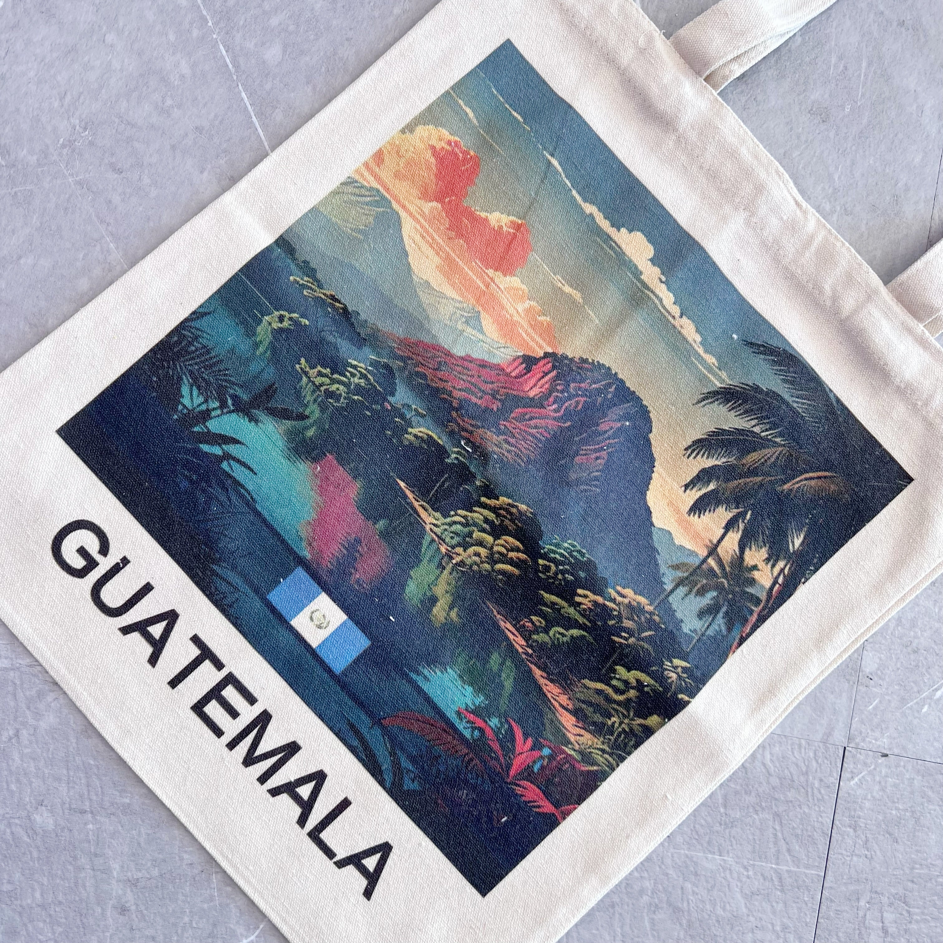 Tote bag con estampado de volcán de Guatemala