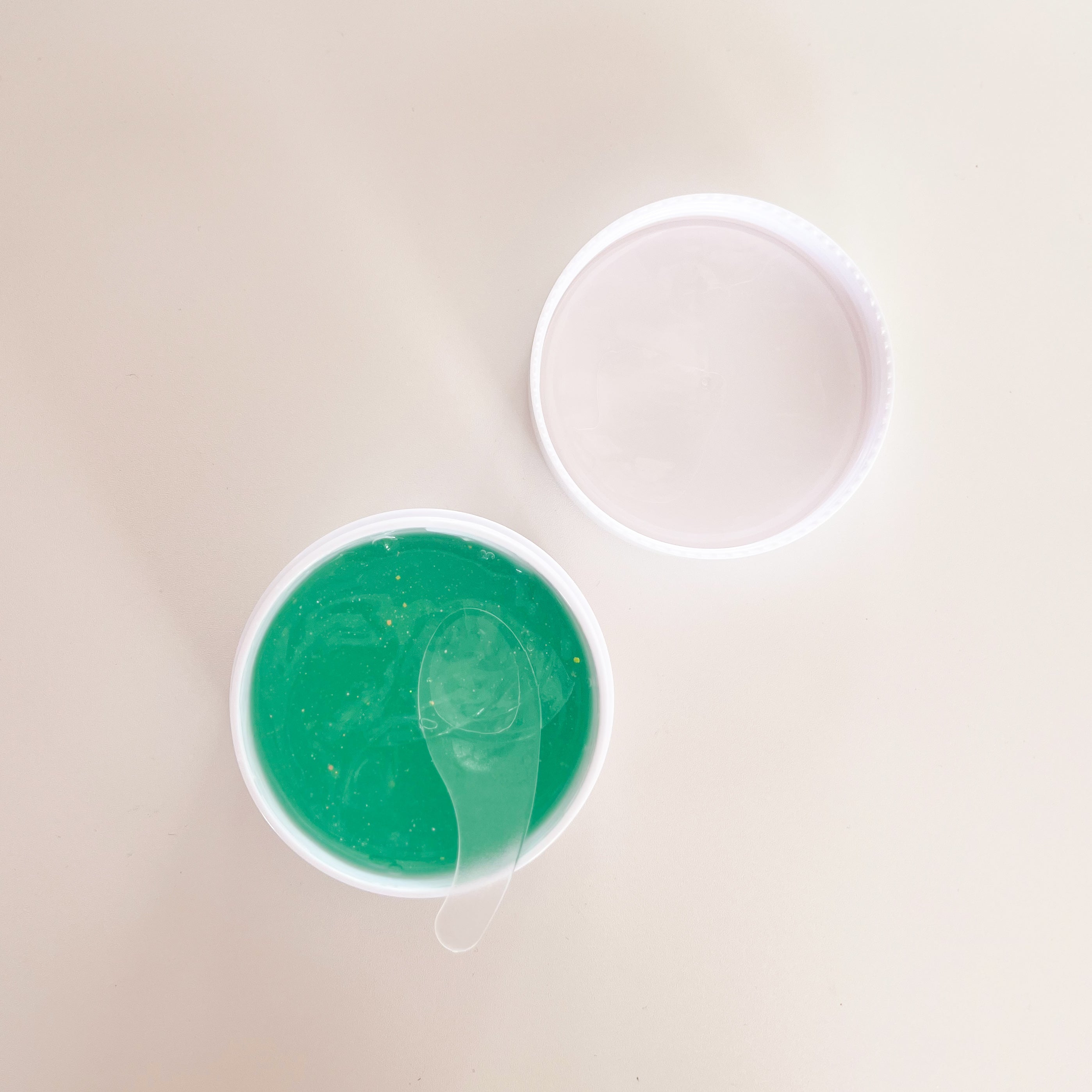 Mascarilla antiojeras de aguacate Ushas