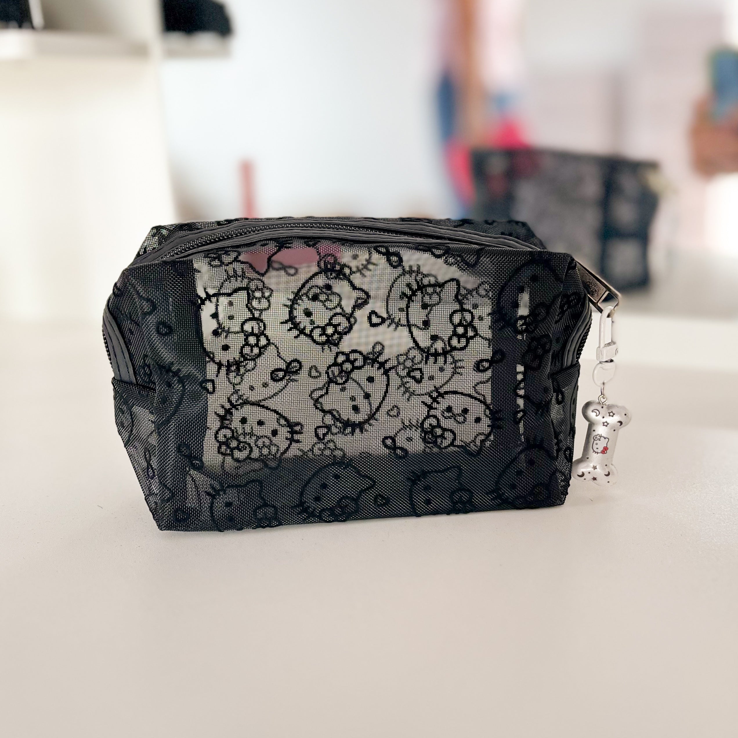 Cosmetiquera transparente de Hello Kitty