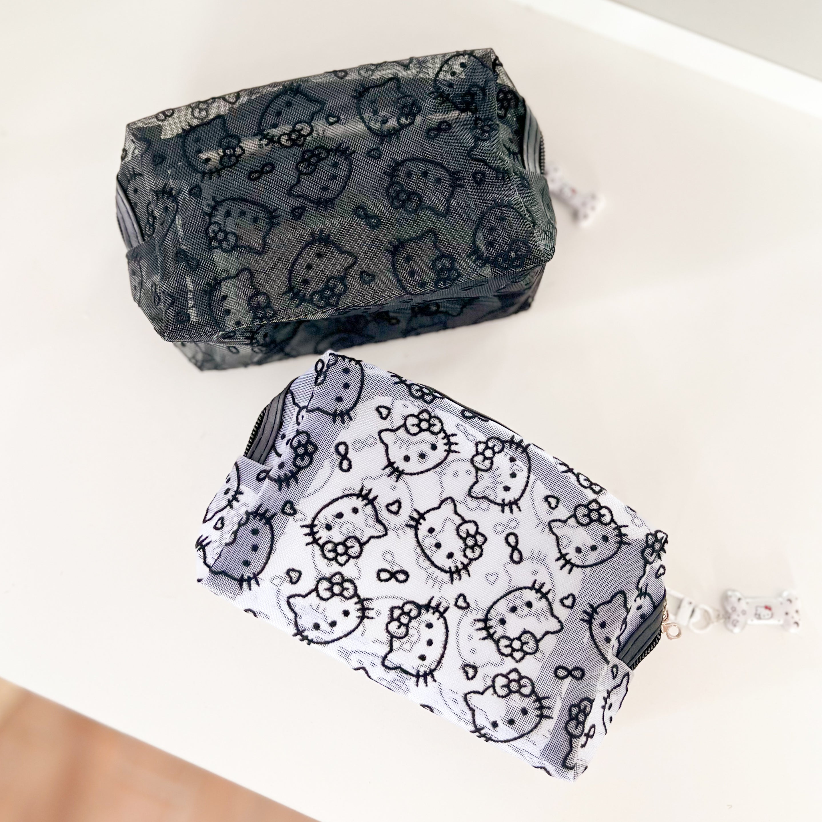 Cosmetiquera transparente de Hello Kitty