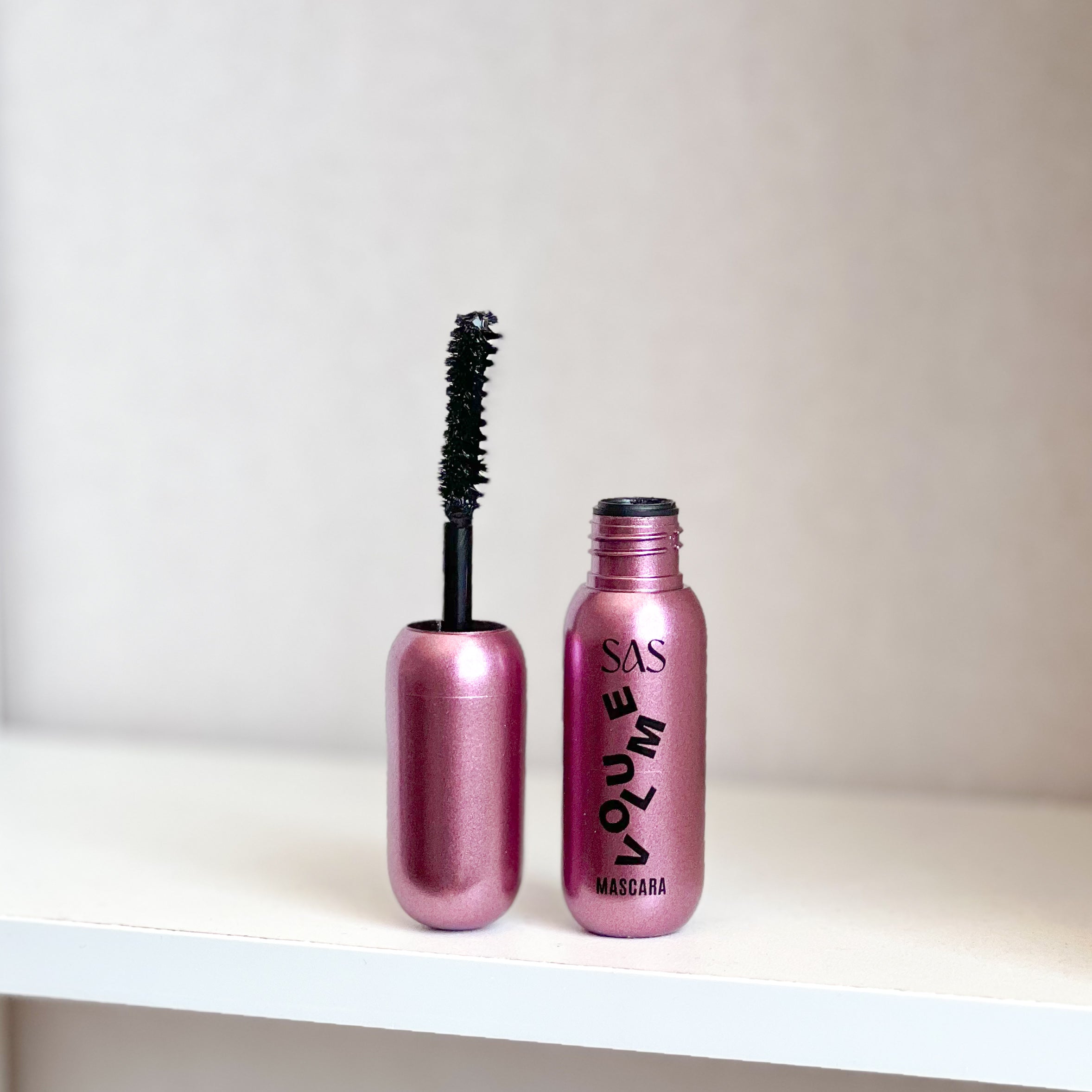 Máscara de pestañas volumen intenso SAS - Dressygt
