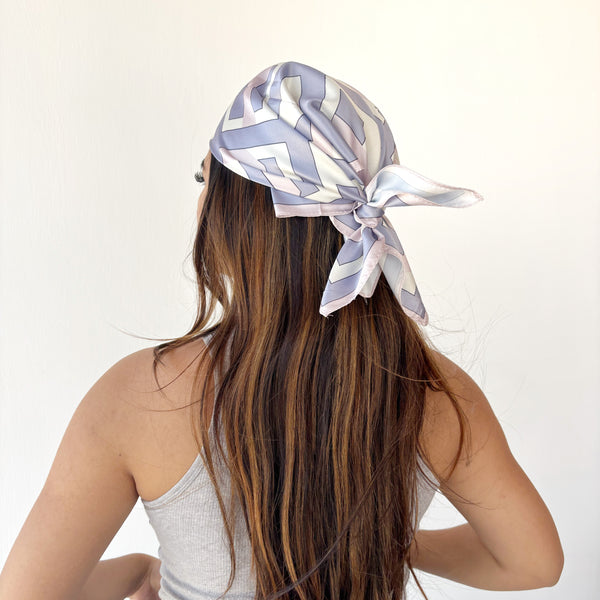 Pañoleta  pequeña con estampado
