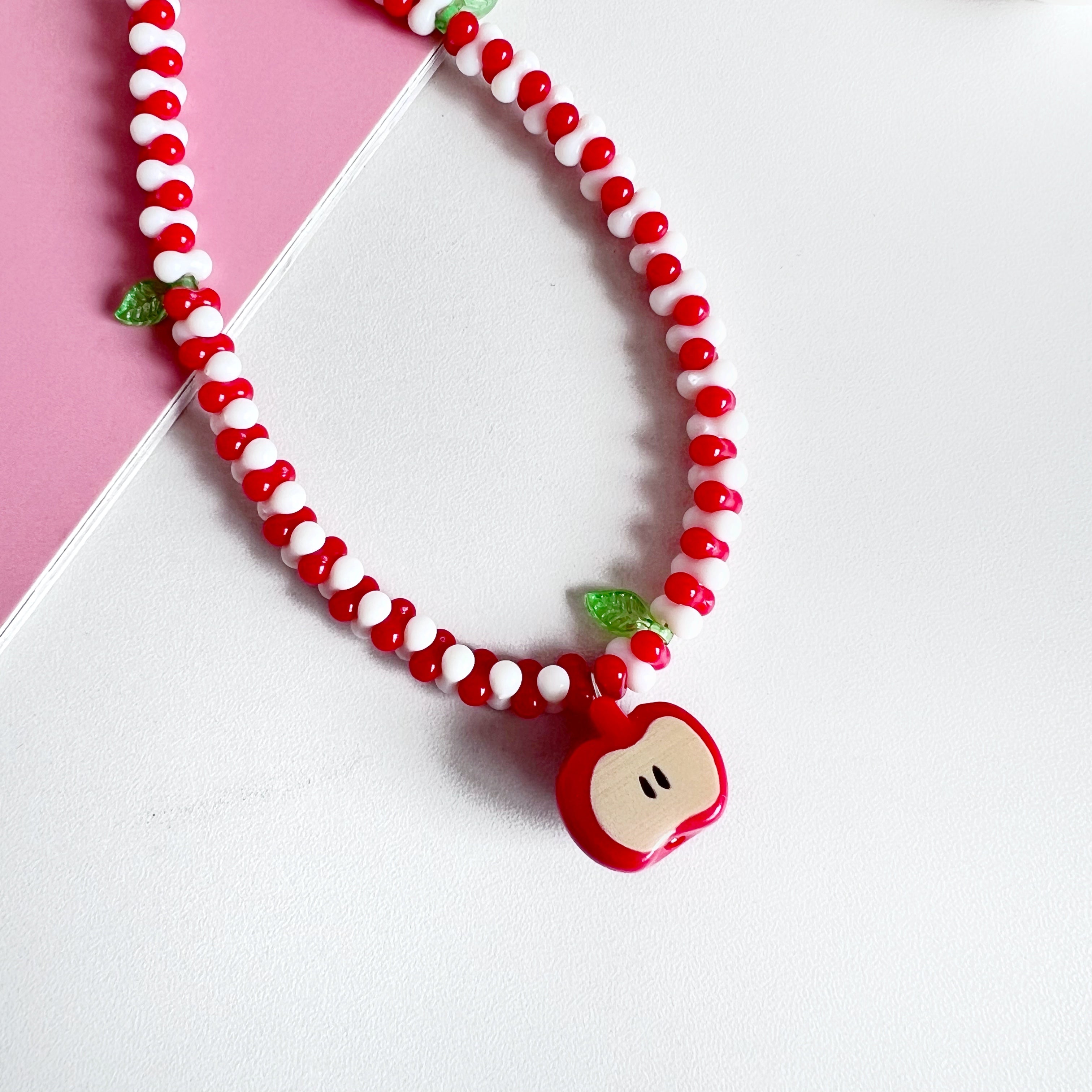 Charm de manzana para celular - Dressygt