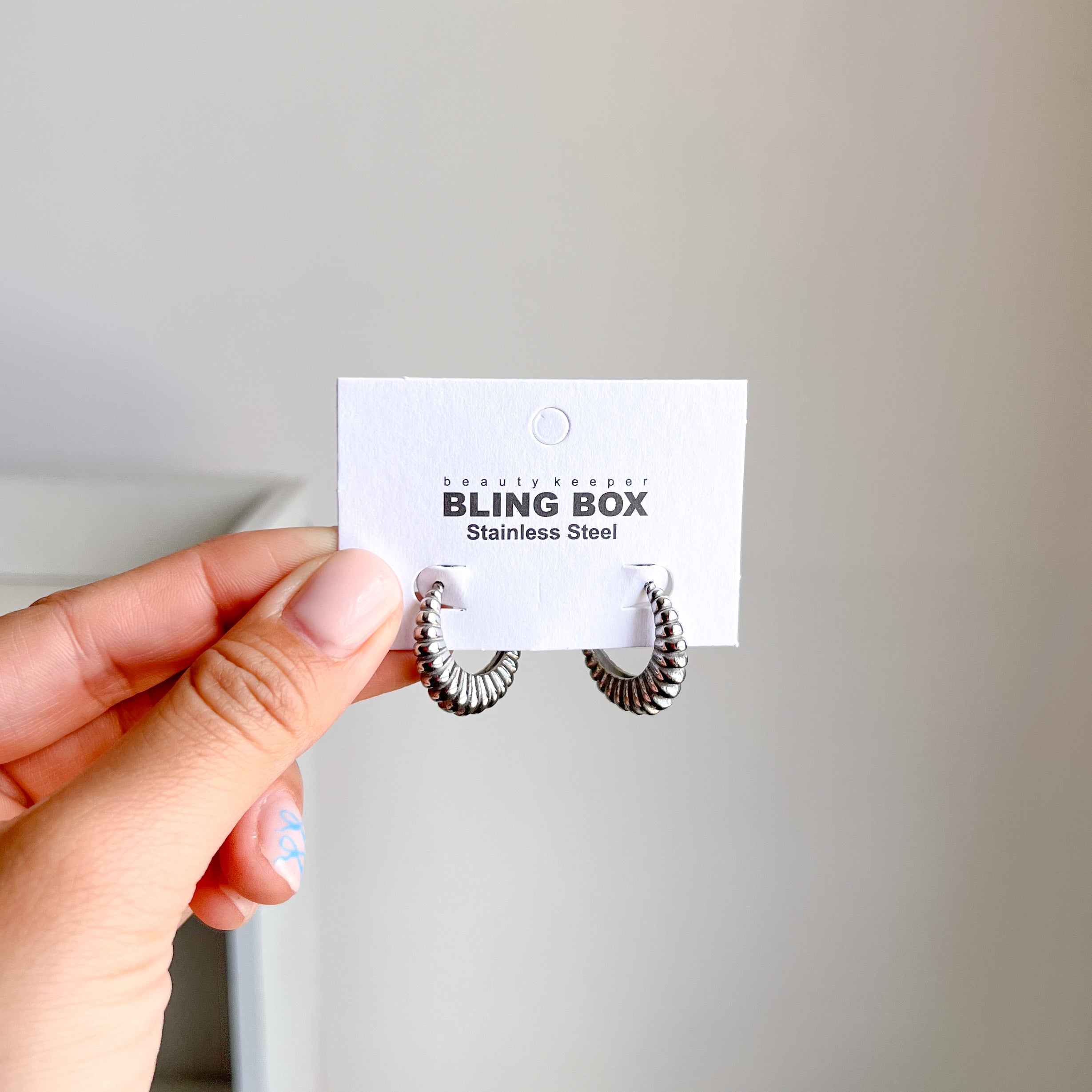 Aretes de argolla plateados estilo aleatorio 5 opciones - Dressygt
