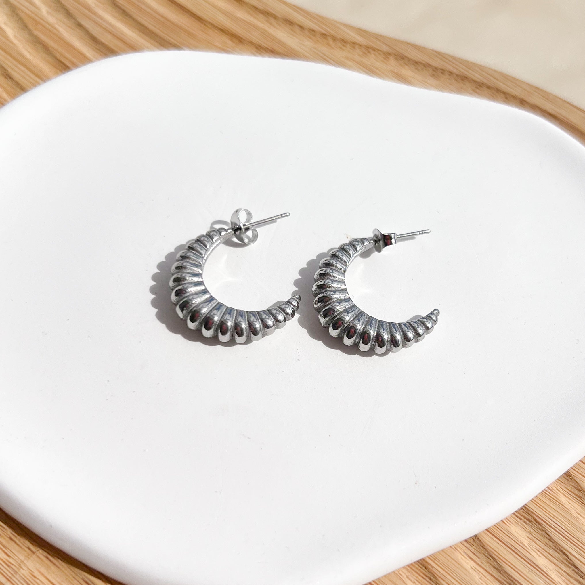 Aretes de argolla plateados estilo aleatorio 5 opciones - Dressygt