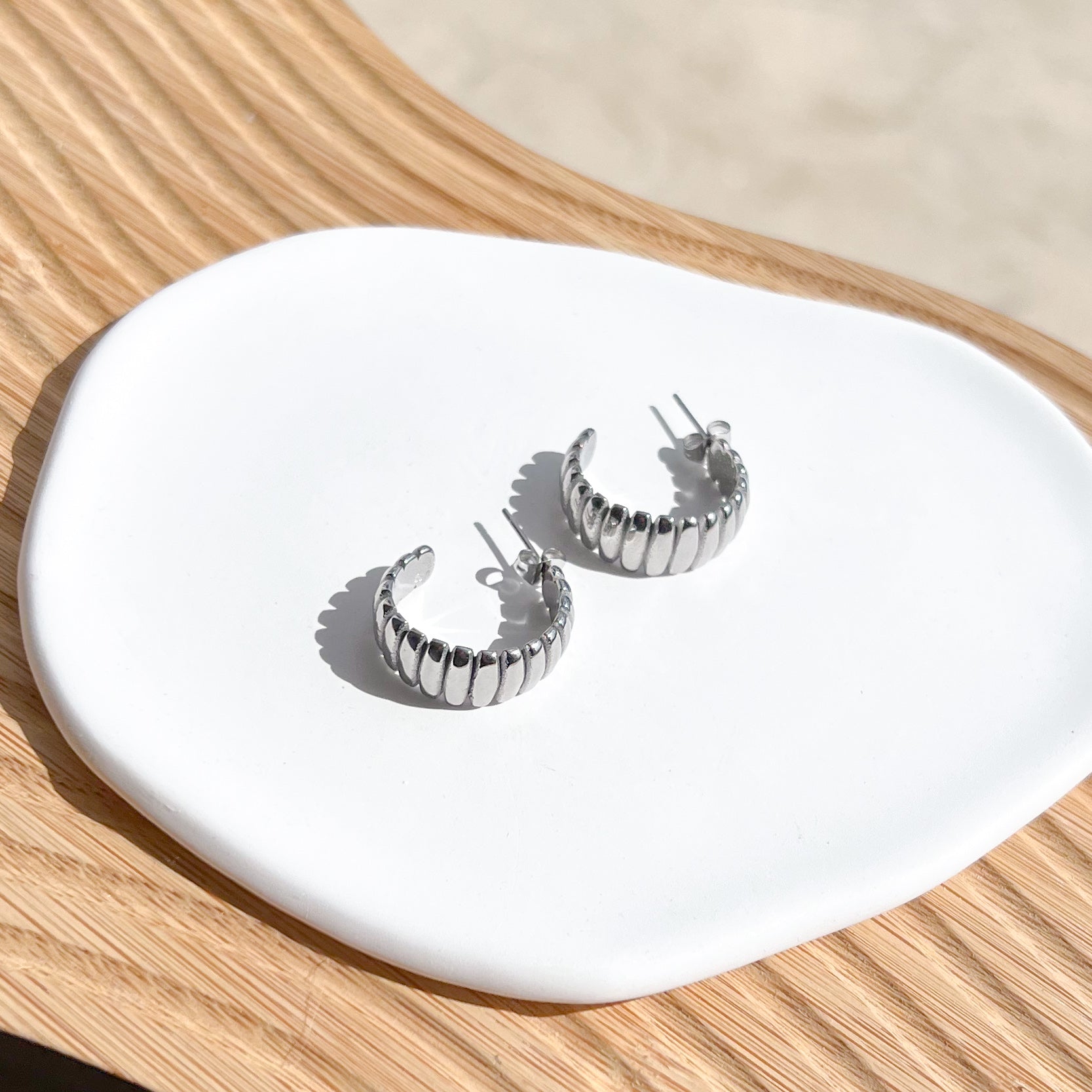 Aretes de argolla plateados estilo aleatorio 5 opciones - Dressygt