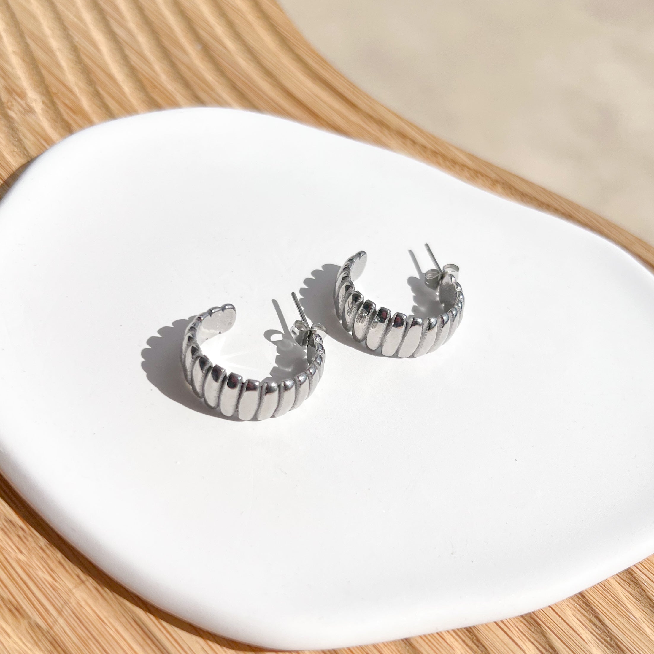Aretes de argolla plateados estilo aleatorio 5 opciones - Dressygt