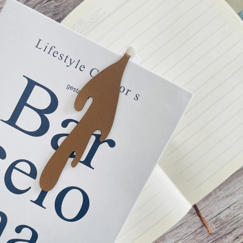 Separador de libro con diseño de taza