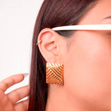 Aretes dorados rectangulares