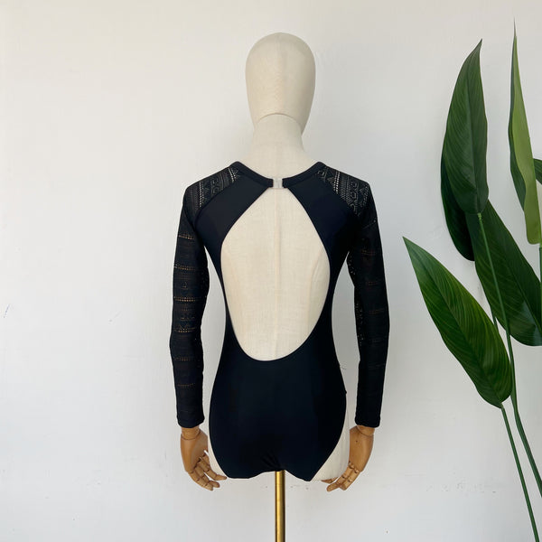 Traje de baño con mangas largas