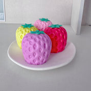 Squishy con diseño de fruta y personaje