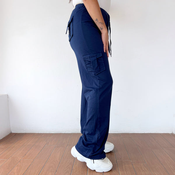Pantalón tipo cargo