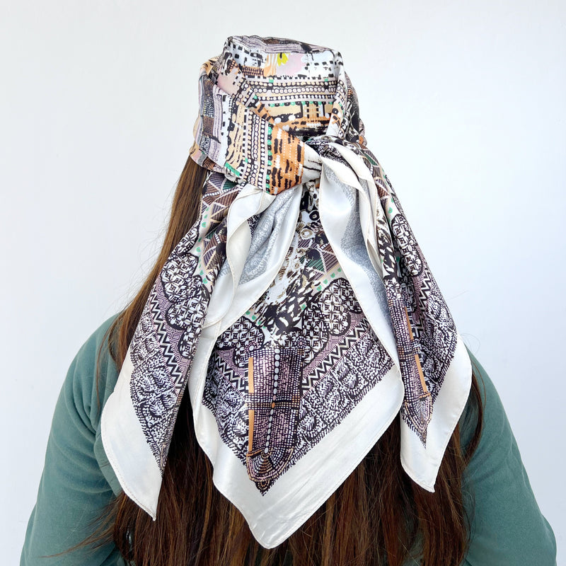 Pañuelo grande con estampado