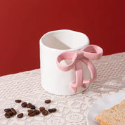 Taza de cerámica con lazo 3D