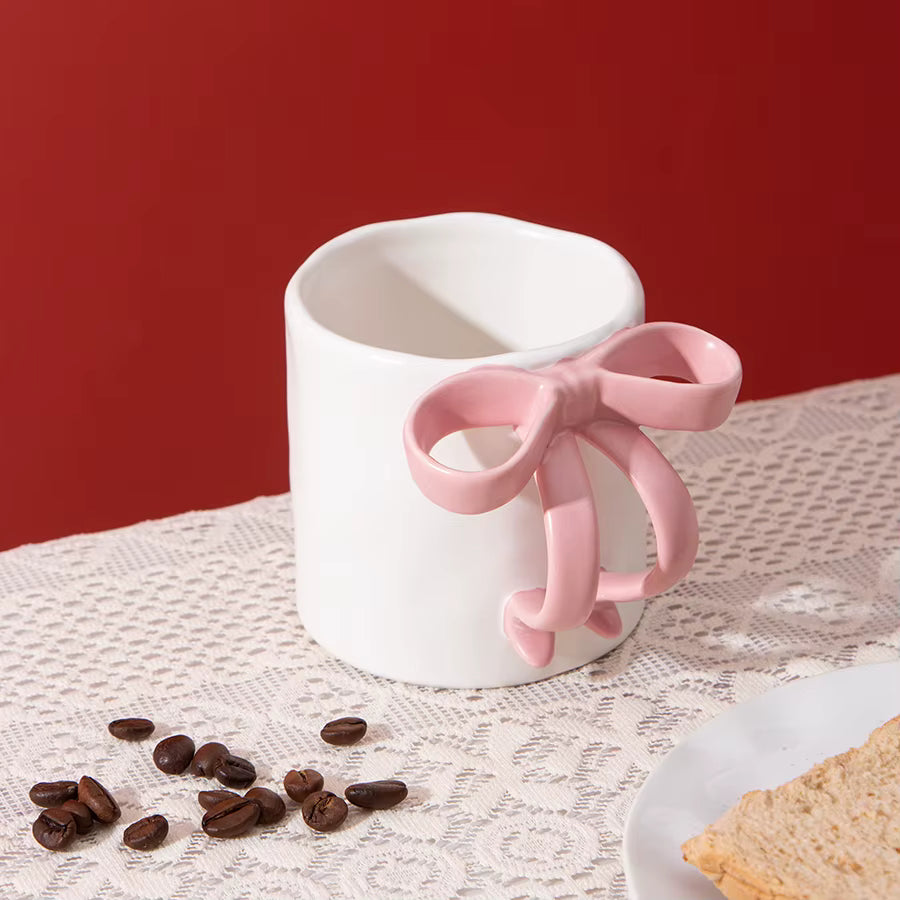 Taza de cerámica con lazo 3D