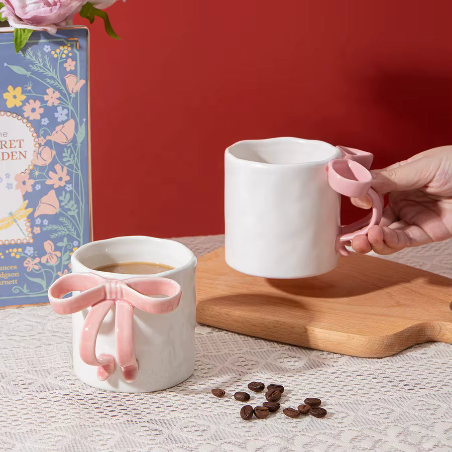 Taza de cerámica con lazo 3D