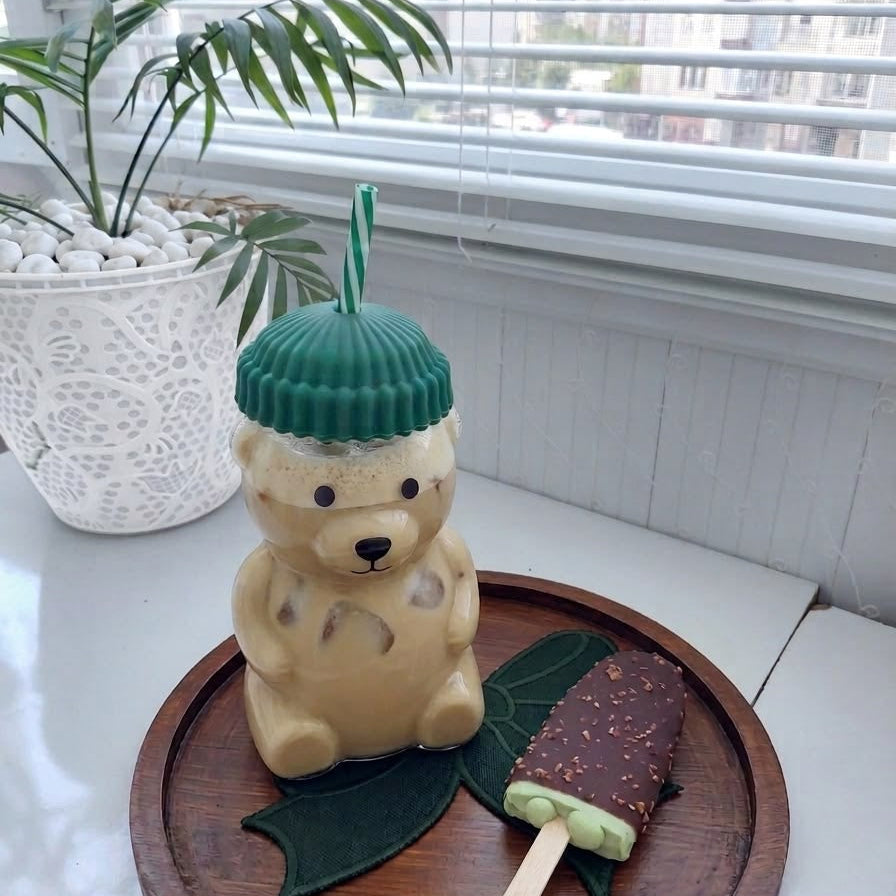 Vaso en forma de oso con gorrito