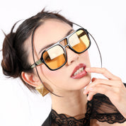 Media docena de lentes cuadrados