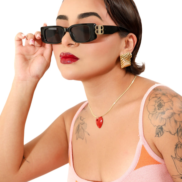 Collar dorado con dije de corazón