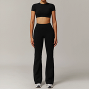 Conjunto deportivo flare con crop top manga corta - Dressygt