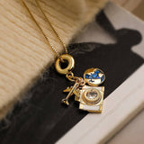 Collar con charms de viaje