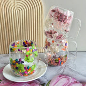 Taza transparente con flores encapsuladas - Dressygt
