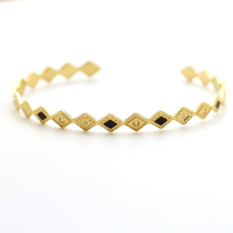 Pulsera dorada de rombos