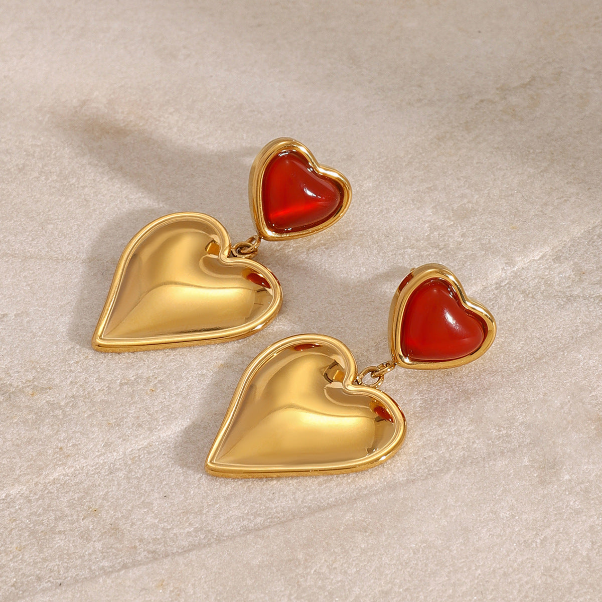 Aretes de corazòn rojos con dorados - Dressygt