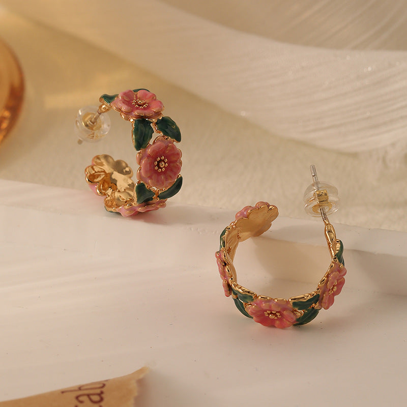 Argollas con diseño de flores