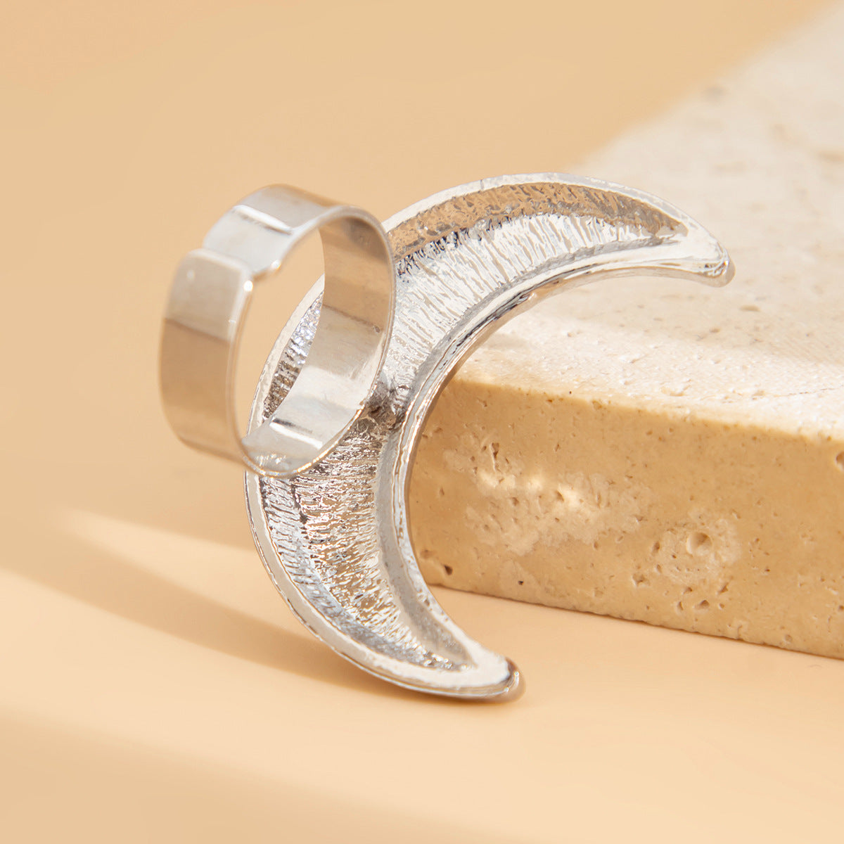 Anillo chunky con diseño de luna - Dressygt