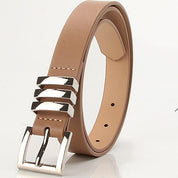 Cinturón liso con detalles plateados